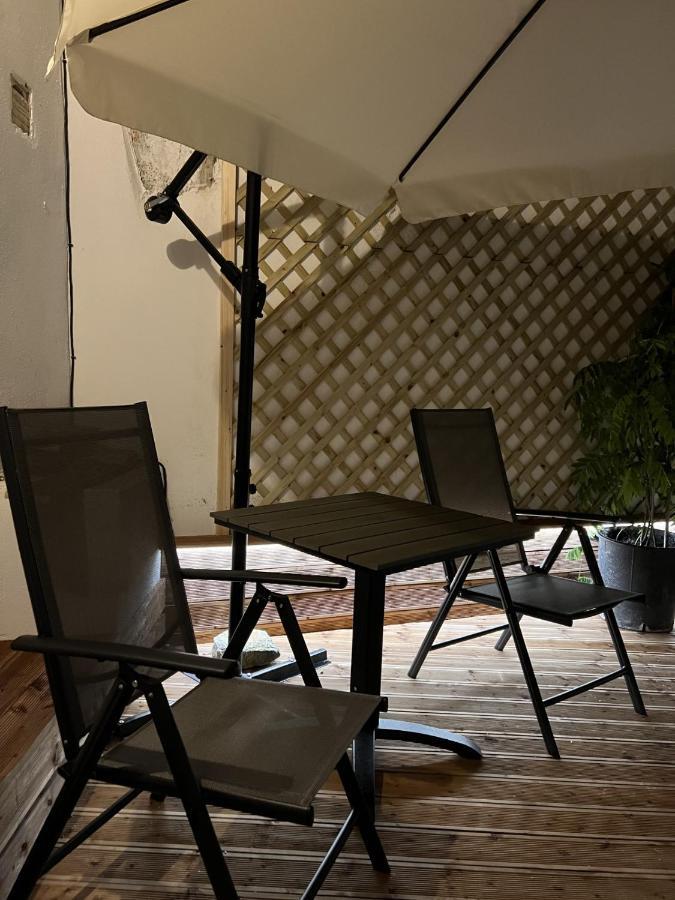 Summer Me - Gardenhouse Downtown Apartment *
